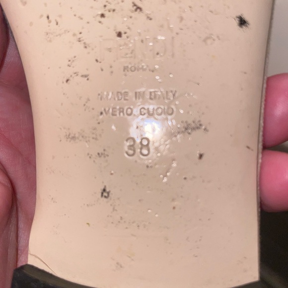 AUTHENTIC FENDI EMBROIDERED TIE-DYE CANVAS MULES BIANCO NERO.
SIZE 38. - Picture 5 of 7